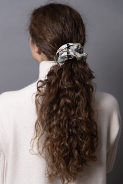 Scrunchie grande fantasia Queue to the Zoo gialla